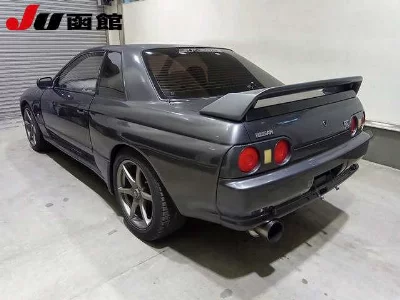 NISSAN SKYLINE