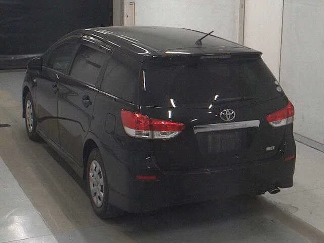 Toyota Wish  с аукциона в Японии