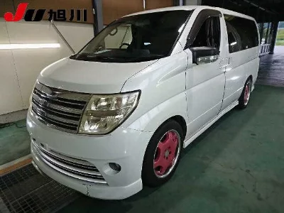 NISSAN ELGRAND