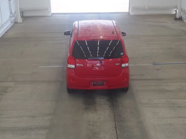 Toyota Porte  с аукциона в Японии