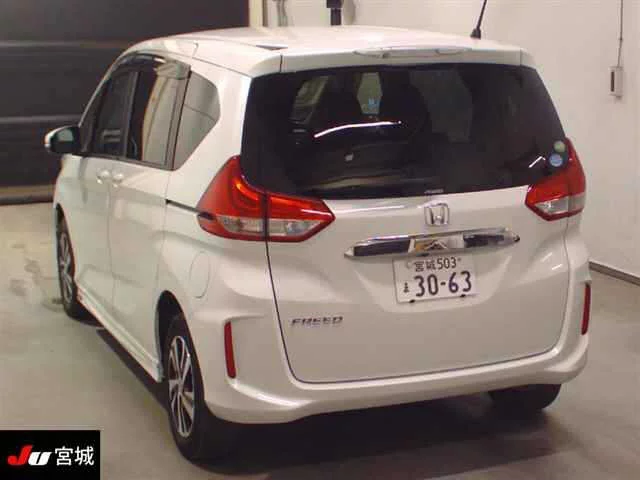 Honda Freed  с аукциона в Японии