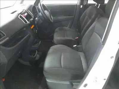MITSUBISHI DELICA D:2