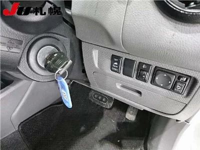 NISSAN AD VAN