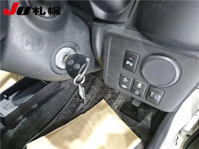 Daihatsu Mira e:S  с аукциона в Японии