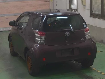 Toyota iQ