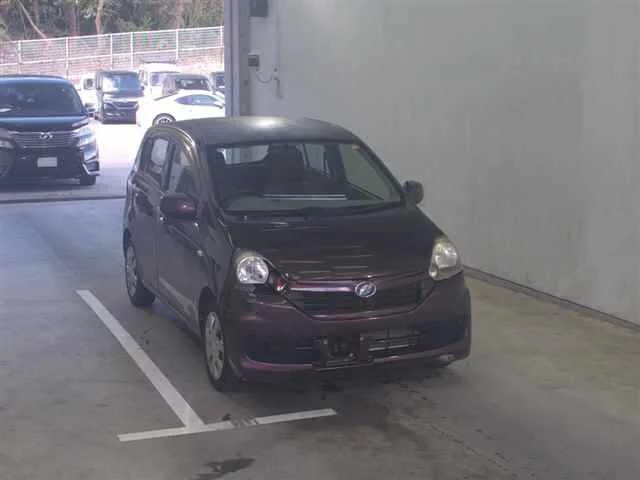Daihatsu Mira e:S  с аукциона в Японии
