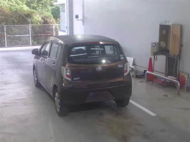 Daihatsu Mira e:S  с аукциона в Японии