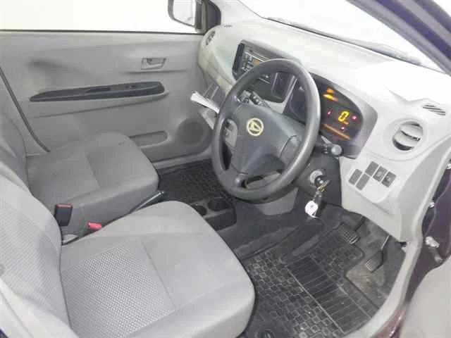 Daihatsu Mira e:S  с аукциона в Японии