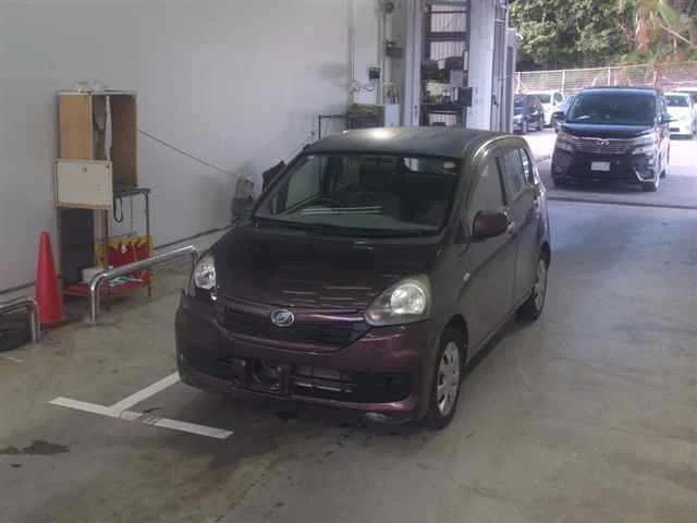 Daihatsu Mira e:S  с аукциона в Японии
