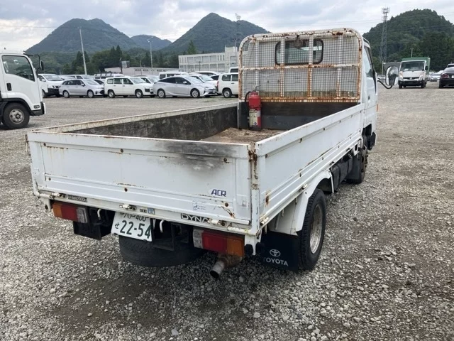 Toyota Dyna  с аукциона в Японии