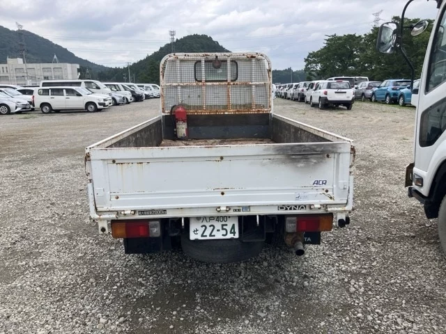 Toyota Dyna  с аукциона в Японии