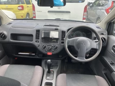 MITSUBISHI LANCER CARGO