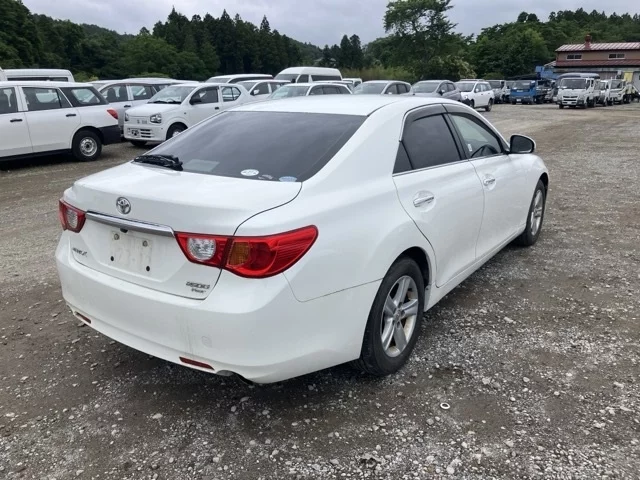 Toyota Mark X  с аукциона в Японии