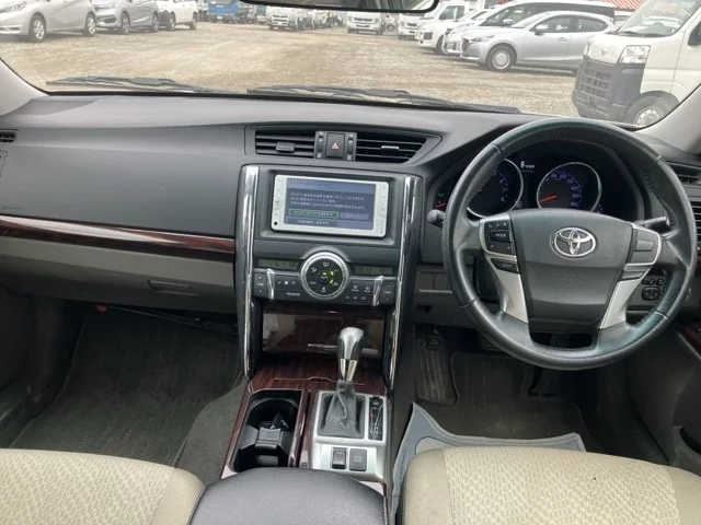 Toyota Mark X  с аукциона в Японии