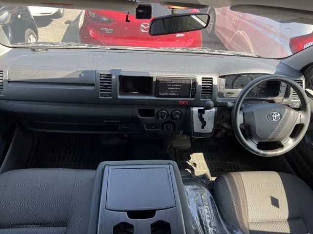Toyota RegiusAce  с аукциона в Японии