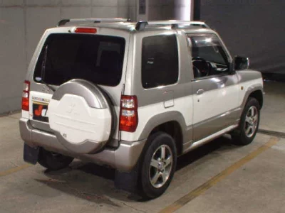 MITSUBISHI PAJERO MINI