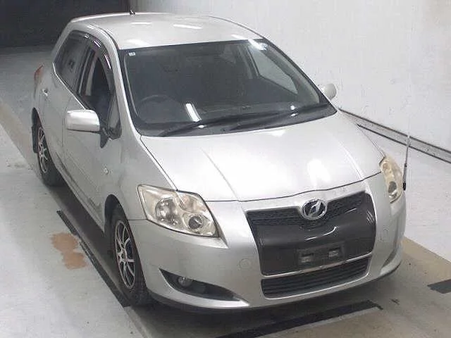 Toyota Auris  с аукциона в Японии