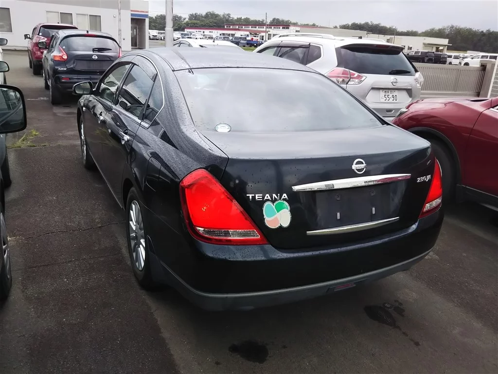 Nissan Teana  с аукциона в Японии