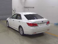 Цена авто Toyota CROWN HYBRID с аукционов Японии, номер кузова AWS210, пробег 79 000, оценка 8