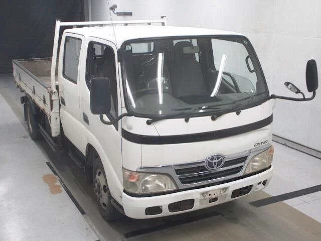 Toyota Dyna  с аукциона в Японии