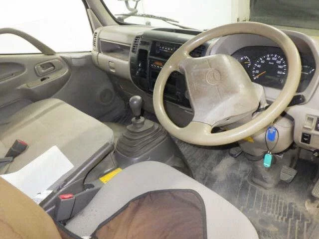 Toyota Dyna  с аукциона в Японии