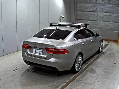 JAGUAR XE