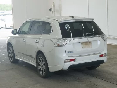 MITSUBISHI OUTLANDER PHEV