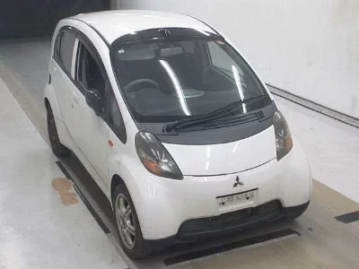 Mitsubishi i