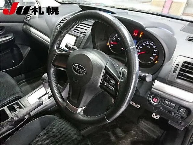 Subaru XV  с аукциона в Японии