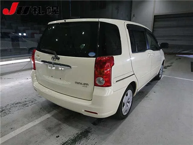 Toyota Raum  с аукциона в Японии