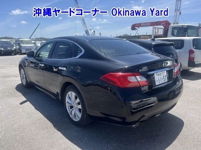 Nissan Fuga  с аукциона в Японии