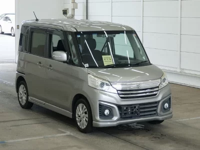 Suzuki Spacia Custom