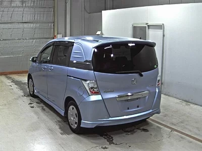 Honda FREED SPIKE HYBRID