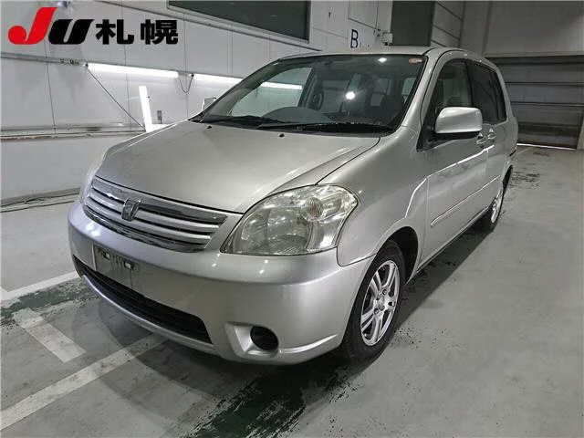 Toyota Raum  с аукциона в Японии