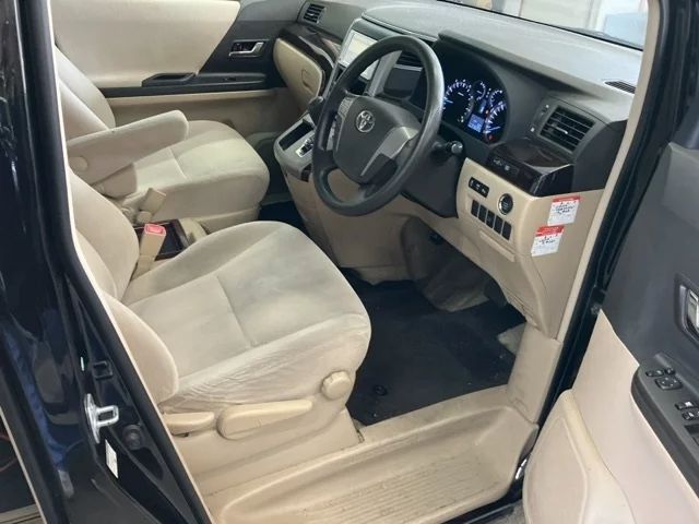 Toyota Vellfire  с аукциона в Японии