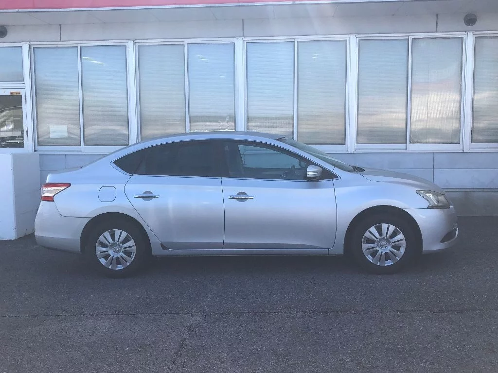 Nissan Sylphy  с аукциона в Японии