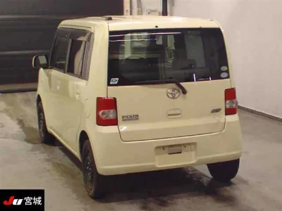 Toyota Pixis Space