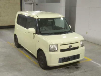 Toyota Pixis Space