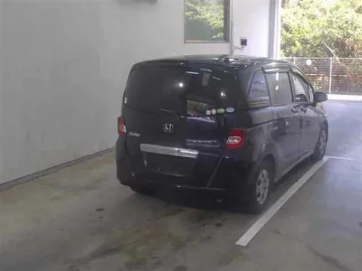 Honda Freed Spike