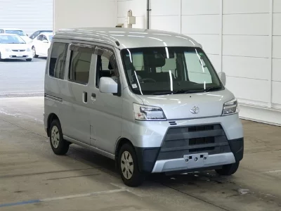 Toyota Pixis Van