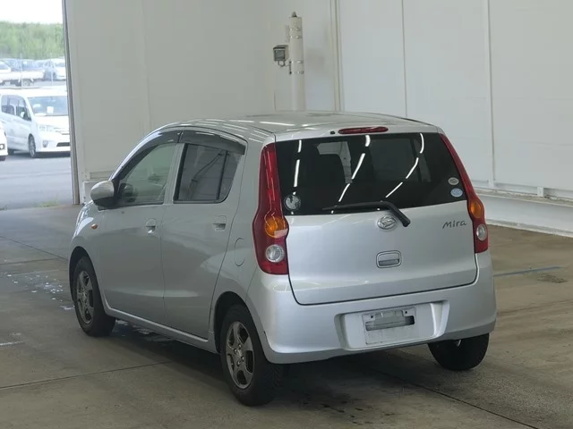 Daihatsu Mira  с аукциона в Японии