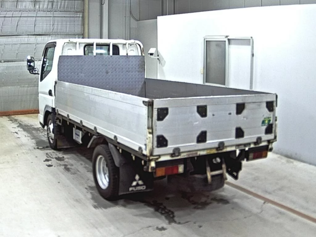 Mitsubishi Fuso Canter  с аукциона в Японии
