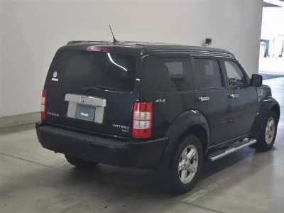 DODGE NITRO