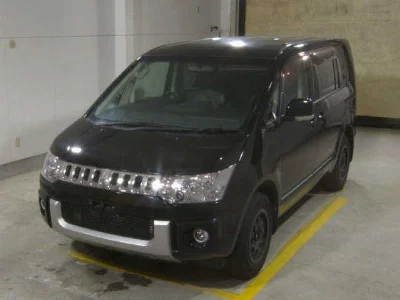 MITSUBISHI DELICA D:5