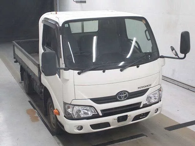 Toyota ToyoAce  с аукциона в Японии