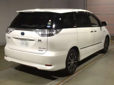 Статистика аукционов Toyota Estima Hybrid
