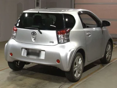 TOYOTA IQ