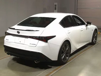 LEXUS IS