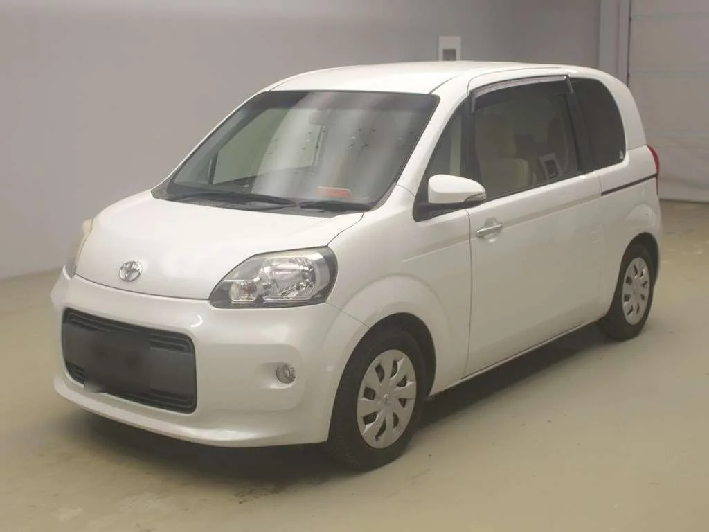 Toyota Porte  с аукциона в Японии