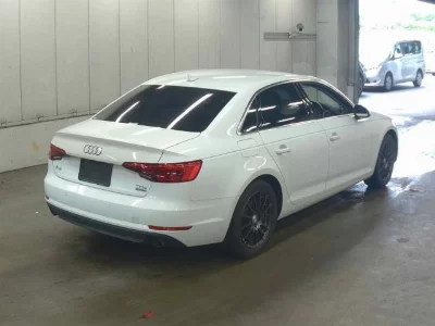 AUDI A4 AVANTE